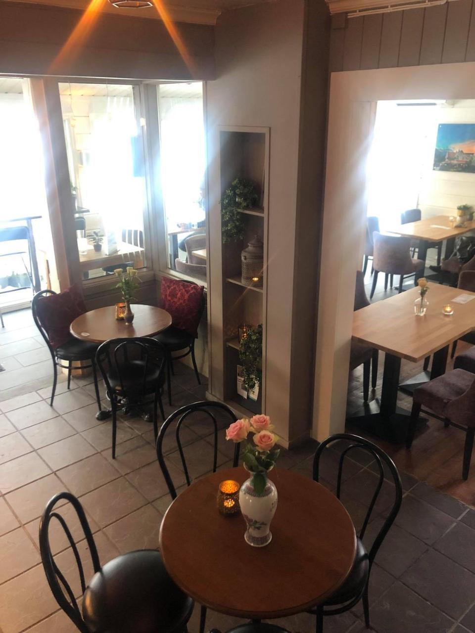 Stryn Kaffebar & Vertshus Exterior photo